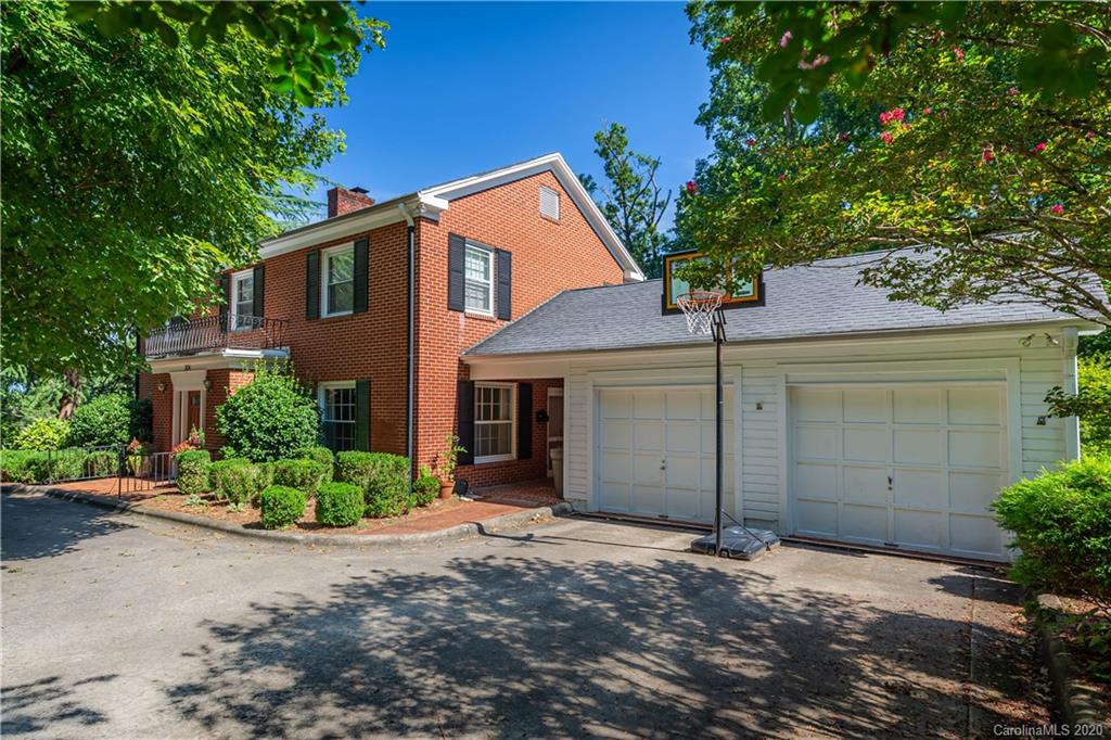 304 Riverside Drive Morganton, NC 28655 - Photo 3 of 23 Gallery Image 3