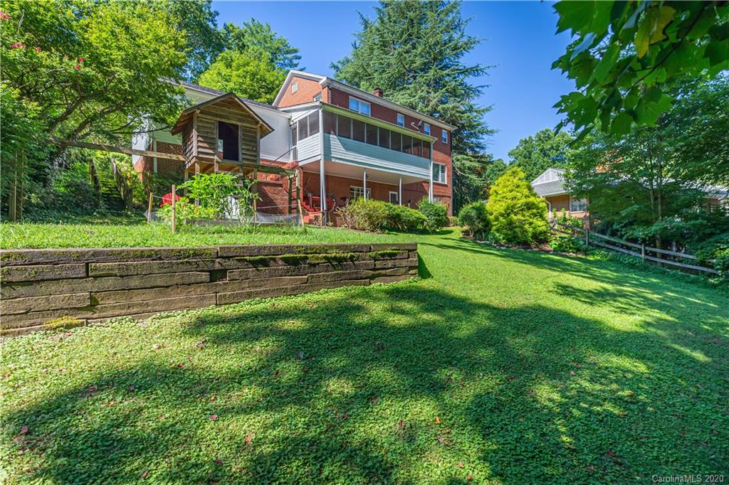 304 Riverside Drive Morganton, NC 28655 - Photo 4 of 23 Gallery Image 4
