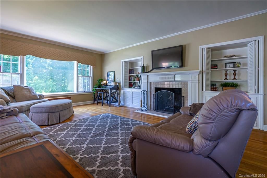 304 Riverside Drive Morganton, NC 28655 - Photo 8 of 23 Gallery Image 8