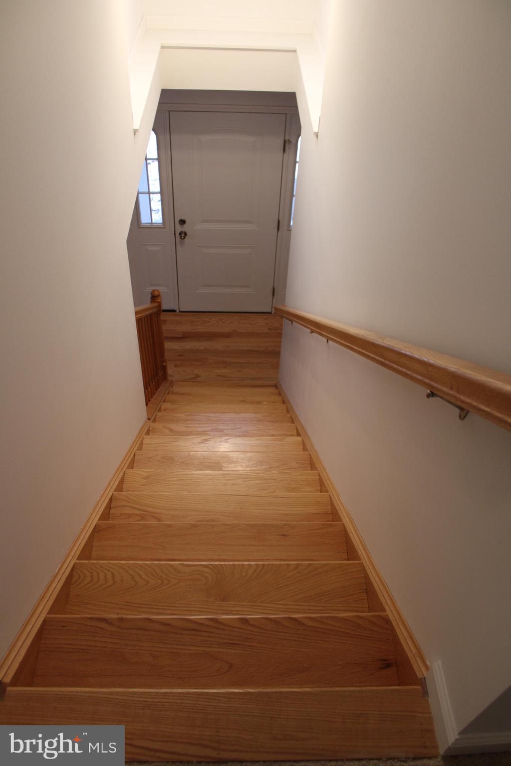 30271 Stonewall Drive Locust Grove, VA 22508 - Photo 17 of 27 a view of entryway