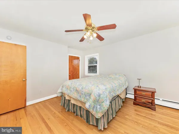 $638,000 | 26714 Howard Chapel Drive, Damascus, MD 20872