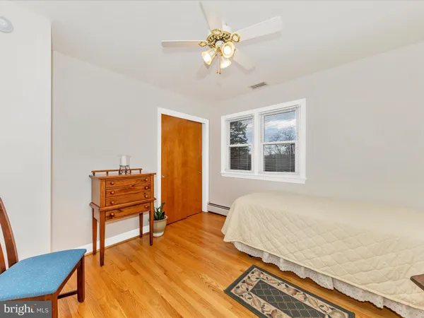 $638,000 | 26714 Howard Chapel Drive, Damascus, MD 20872