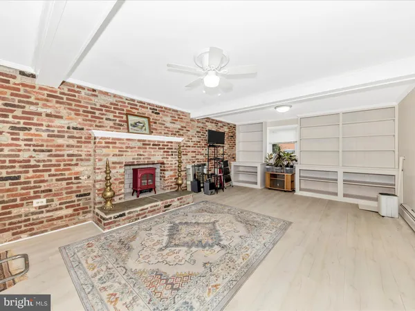 $638,000 | 26714 Howard Chapel Drive, Damascus, MD 20872