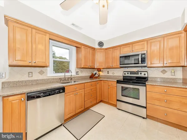 $638,000 | 26714 Howard Chapel Drive, Damascus, MD 20872