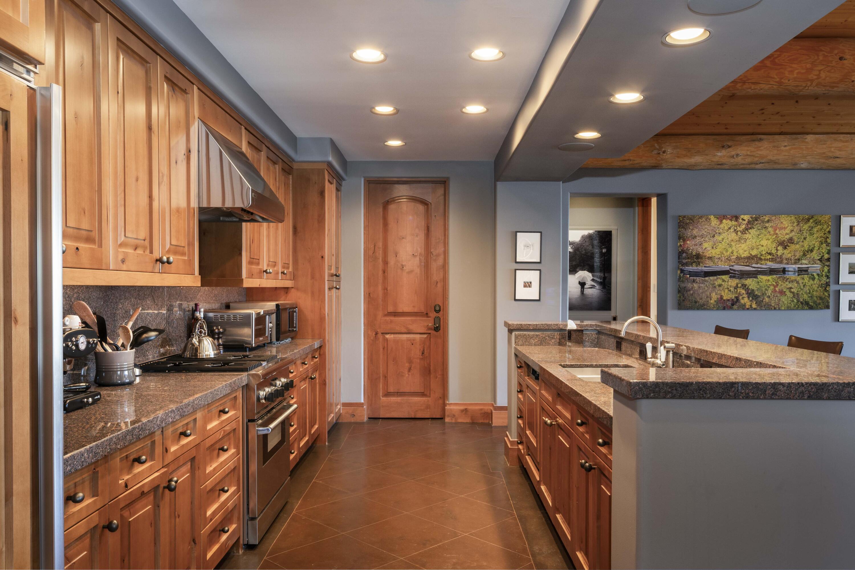 215 Raven Road, Unit B110 Ketchum, ID 83340 - Photo 8 of 19 untitled-53-Edit