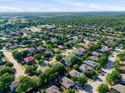 $385,000 | 7804 Seven Oaks Lane, Denton, TX 76210