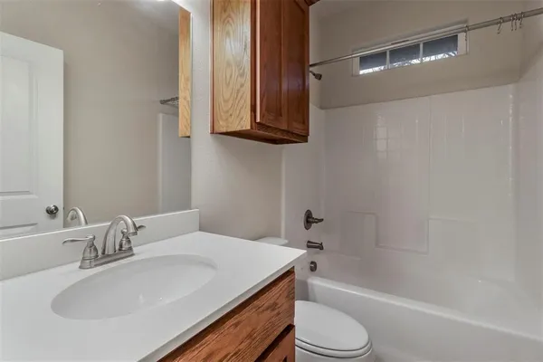 $1,500 | 731 West Morton Street, Denison, TX 75020