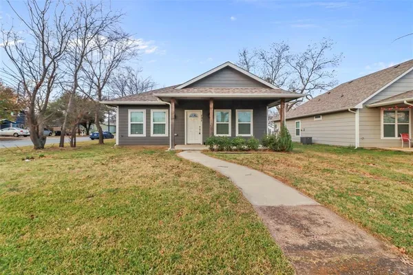 $1,500 | 731 West Morton Street, Denison, TX 75020