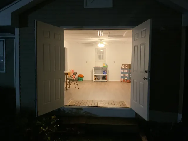 $439,900 | 665 Thornwood Drive, Buffalo Grove, IL 60089