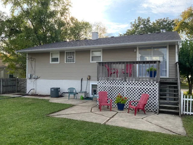 $439,900 | 665 Thornwood Drive, Buffalo Grove, IL 60089