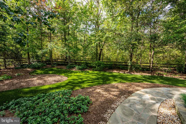$1,050,000 | 15456 Waters Creek Drive, Centreville, VA 20120