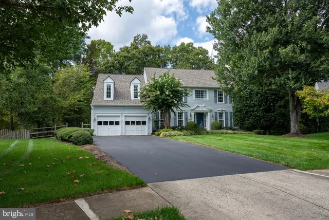 $1,050,000 | 15456 Waters Creek Drive, Centreville, VA 20120