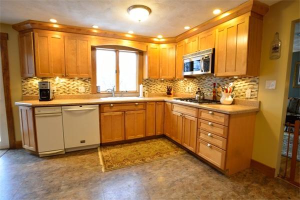 120 Candlestick Road North Andover, MA 01845 - Photo 8 of 24 Gallery Image 8