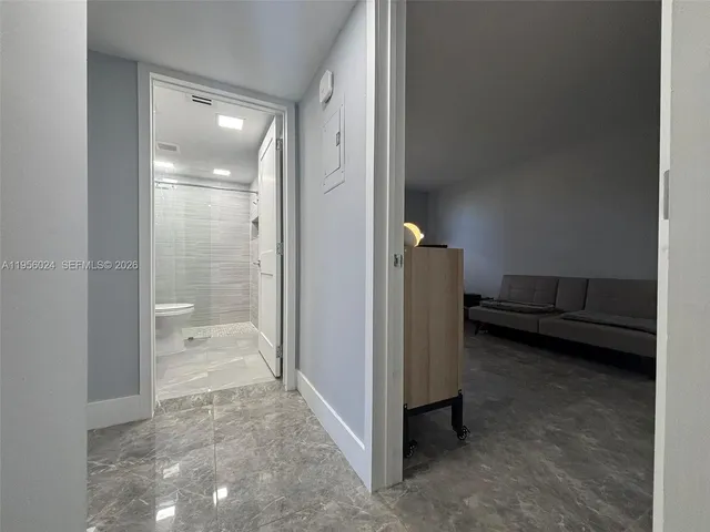 $2,400 | 10865 Southwest 112th Avenue, Unit 209, Miami, FL 33176