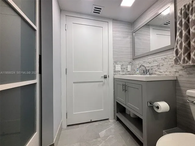 $2,400 | 10865 Southwest 112th Avenue, Unit 209, Miami, FL 33176