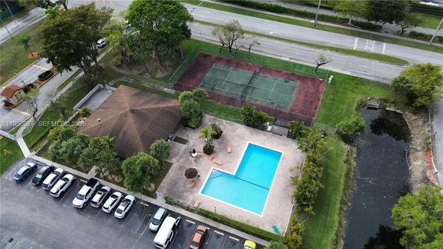 $2,400 | 10865 Southwest 112th Avenue, Unit 209, Miami, FL 33176