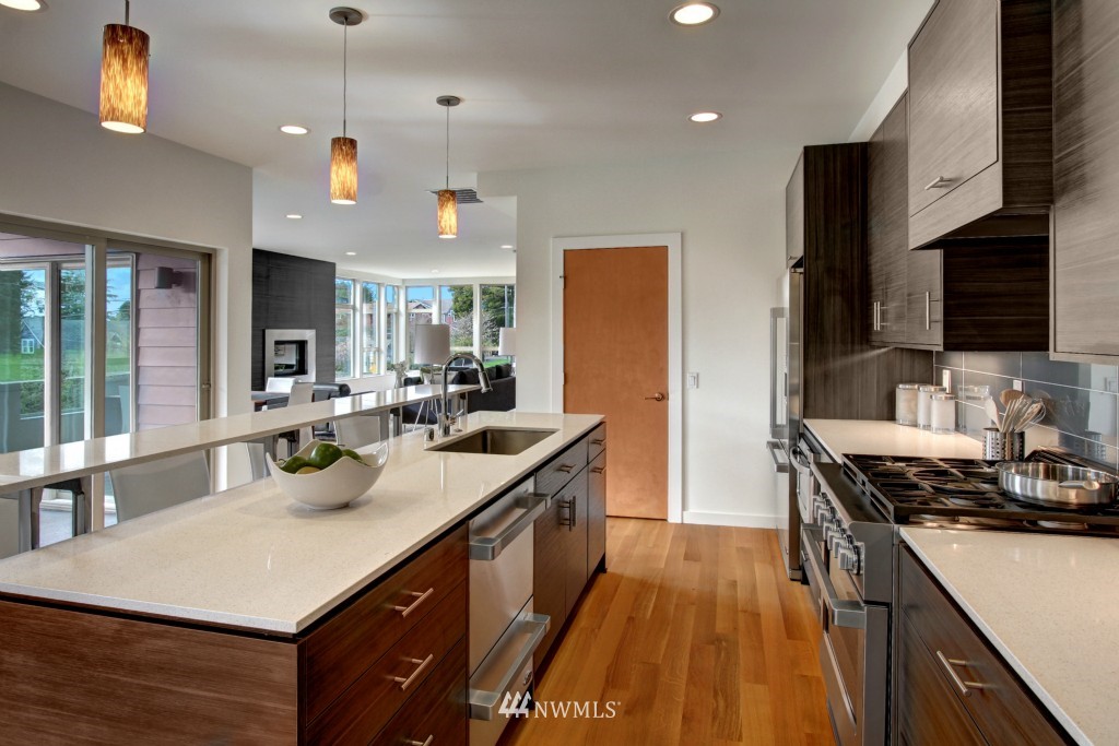 3757 Southwest Webster Street Seattle, WA 98126 - Photo 10 of 25 Gallery Image 10