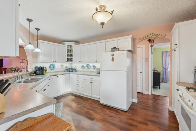 $439,000 | 2146 84th Avenue, Osceola, WI 54020