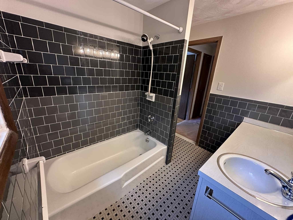 96 Coventry Circle, Unit 96 Brockton, MA 02301 - Photo 9 of 13