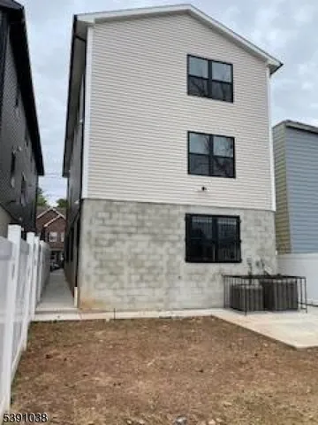 $3,300 | 595 597s18th, Newark, NJ 07103