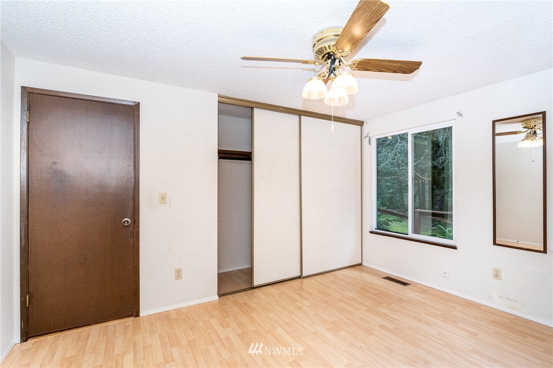 191 Tingle Road Winlock, WA 98596 - Photo 19 of 39 a view of an empty room with a window