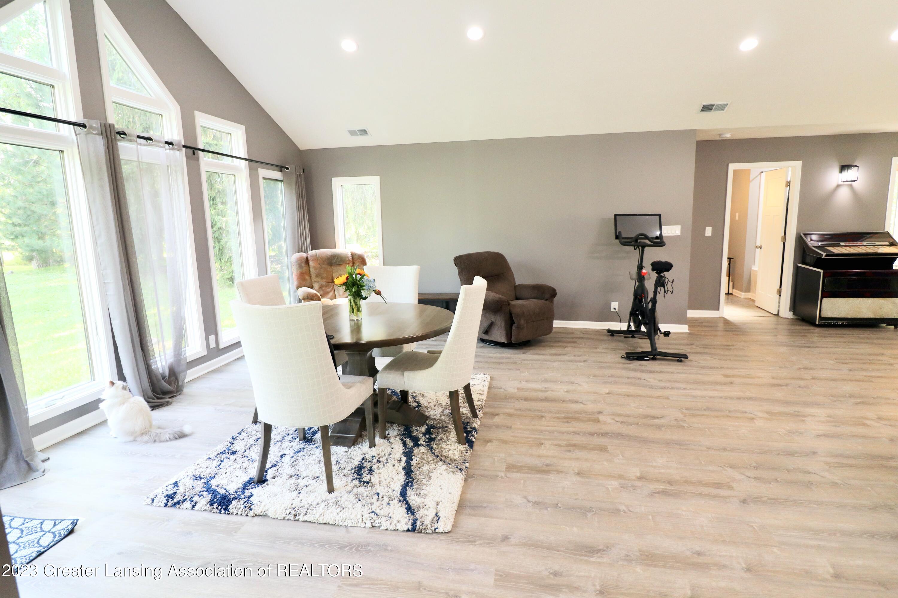 2324 Raby Road East Lansing, MI 48823 - Photo 11 of 34 IMG_7126