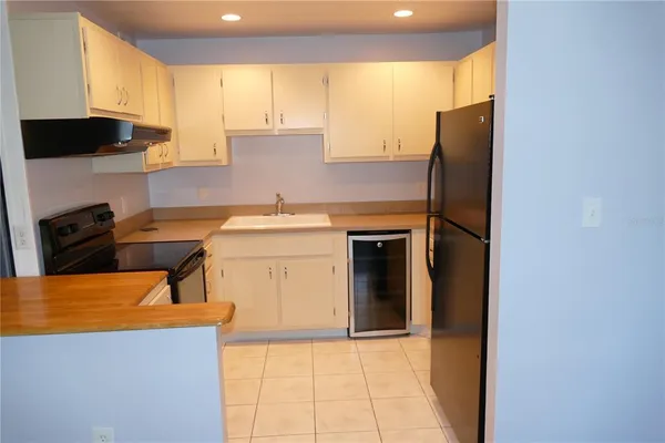 $1,700 | 205 South McMullen Booth Road, Unit 203, Clearwater, FL 33759