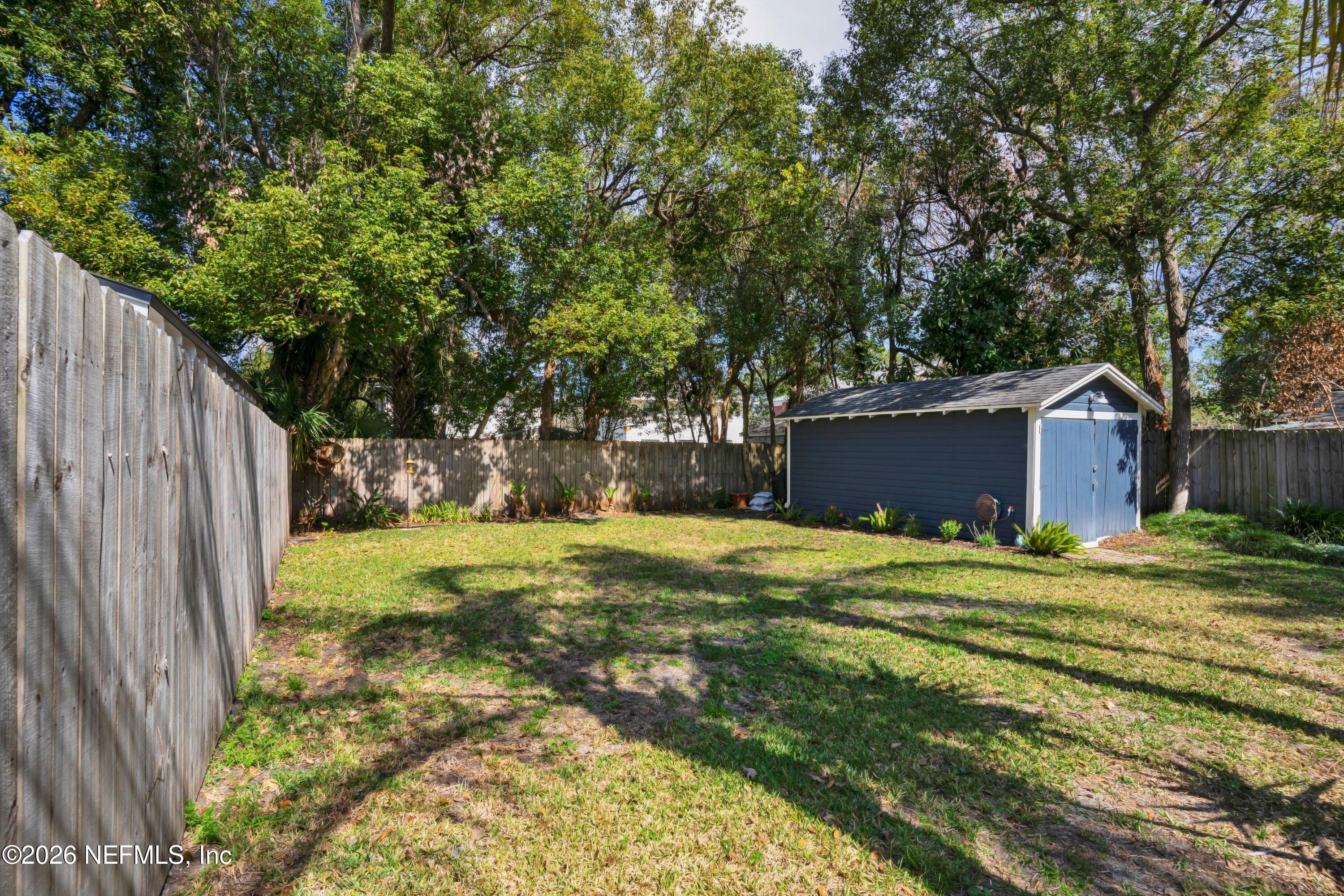1273 Dancy Street Jacksonville, FL 32205 - Photo 28 of 30 a backyard of a house