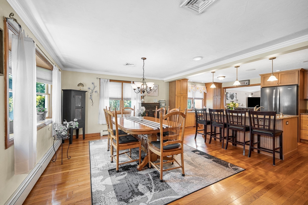 6 Surrey Road Woburn, MA 01801 - Photo 3 of 34