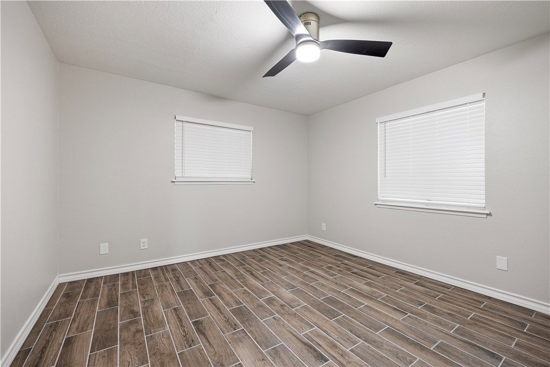 1109 Adeline Street Sinton, TX 78387 - Photo 12 of 27