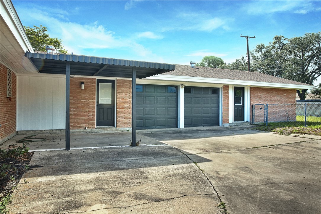 1109 Adeline Street Sinton, TX 78387 - Photo 24 of 27