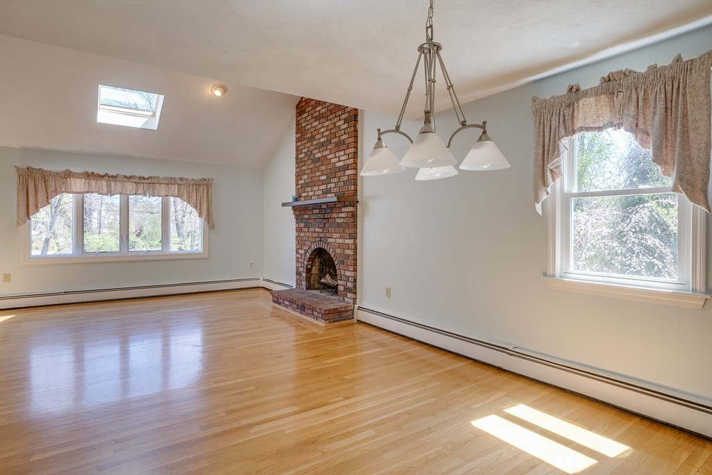317 Hillside Road North Andover, MA 01845 - Photo 14 of 42