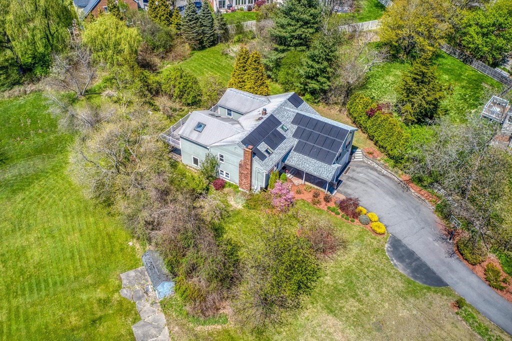 317 Hillside Road North Andover, MA 01845 - Photo 4 of 42
