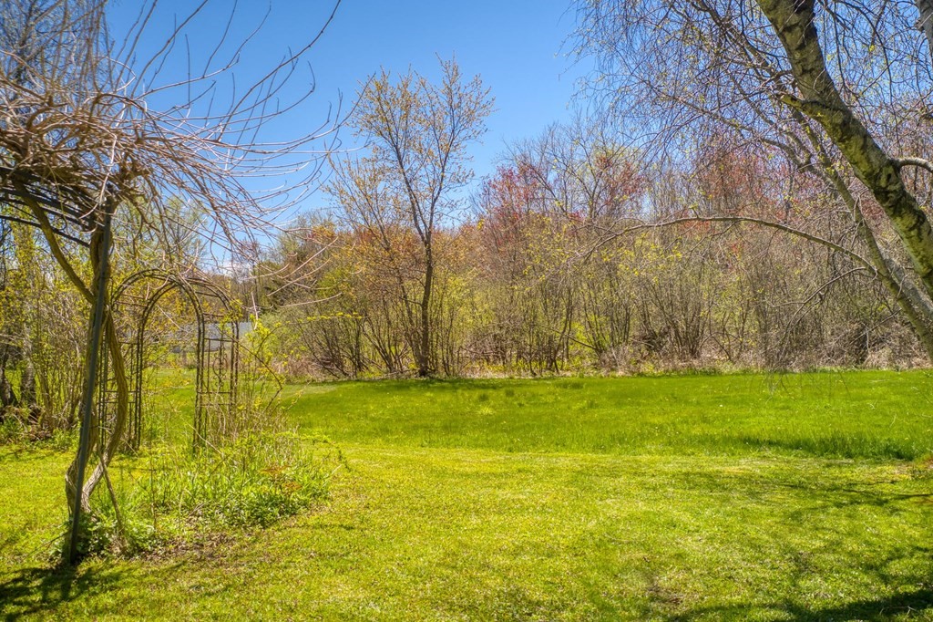 317 Hillside Road North Andover, MA 01845 - Photo 9 of 42