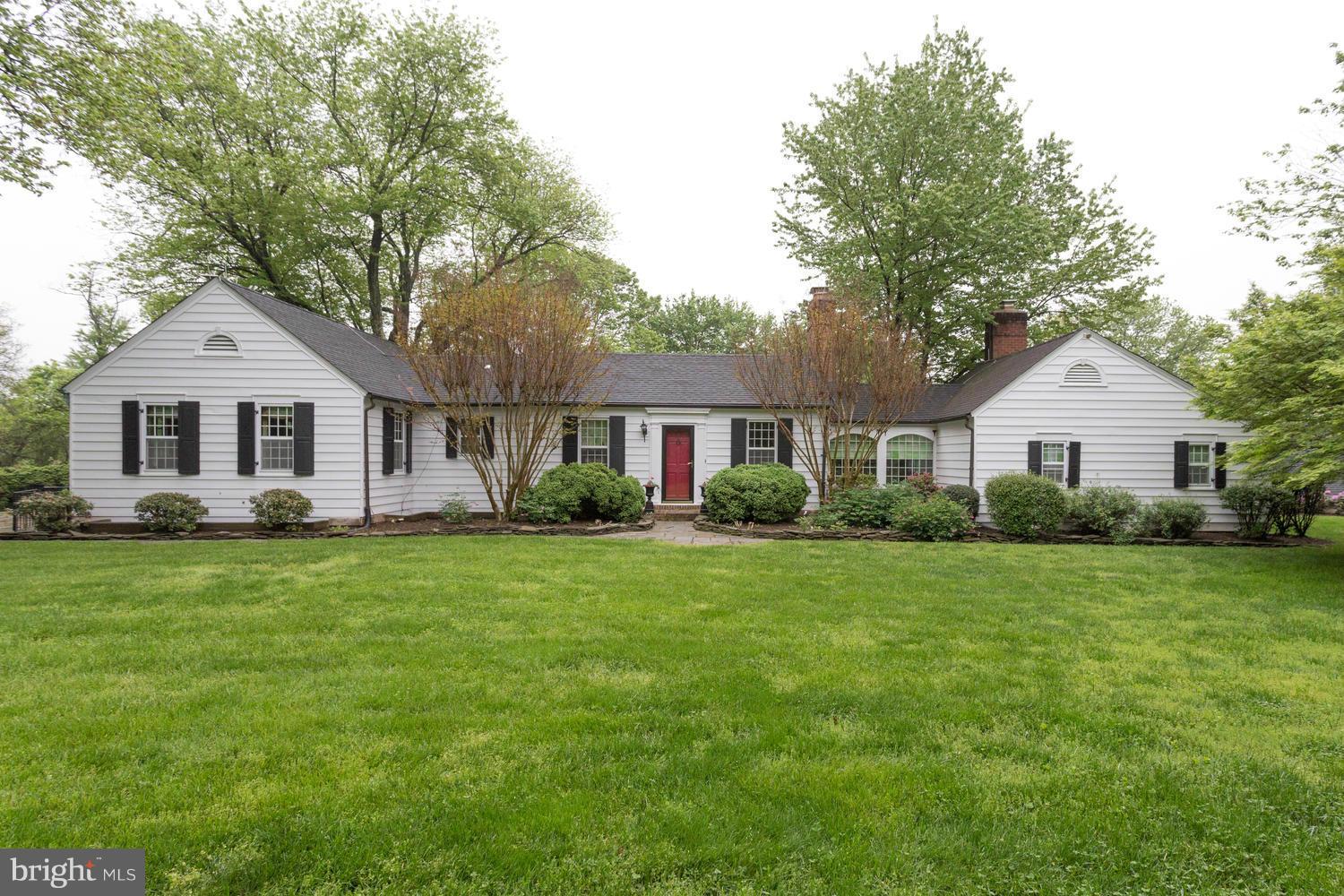 641 Seneca Road Great Falls, VA 22066 - Photo 1 of 30 Exterior (Front)