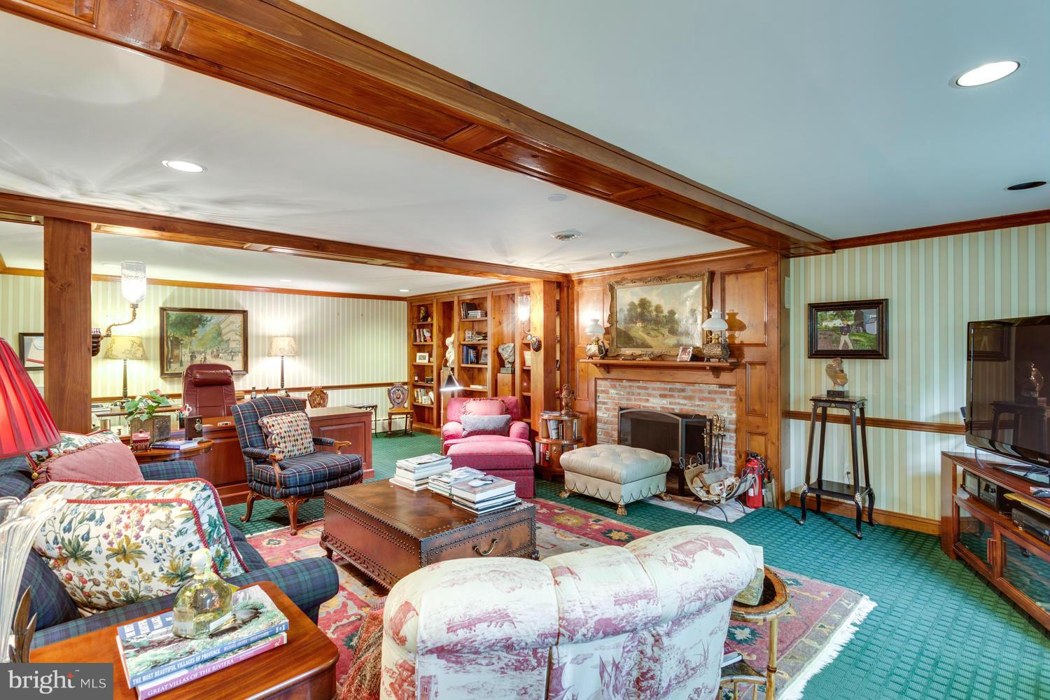 641 Seneca Road Great Falls, VA 22066 - Photo 22 of 30 Family Room
