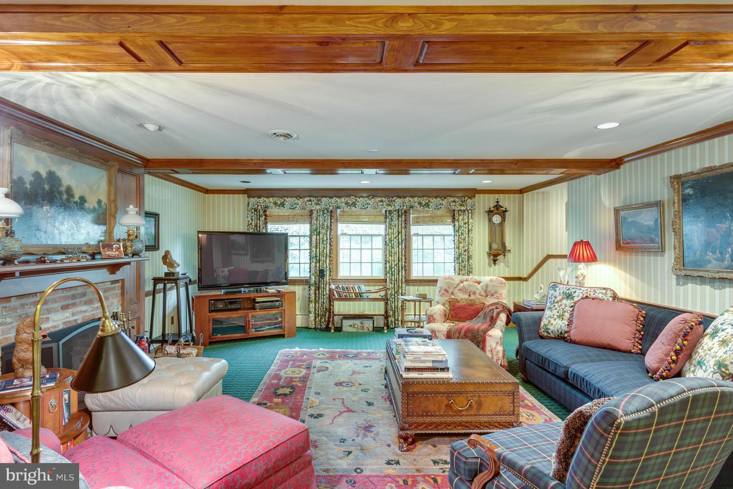 641 Seneca Road Great Falls, VA 22066 - Photo 23 of 30 Family Room
