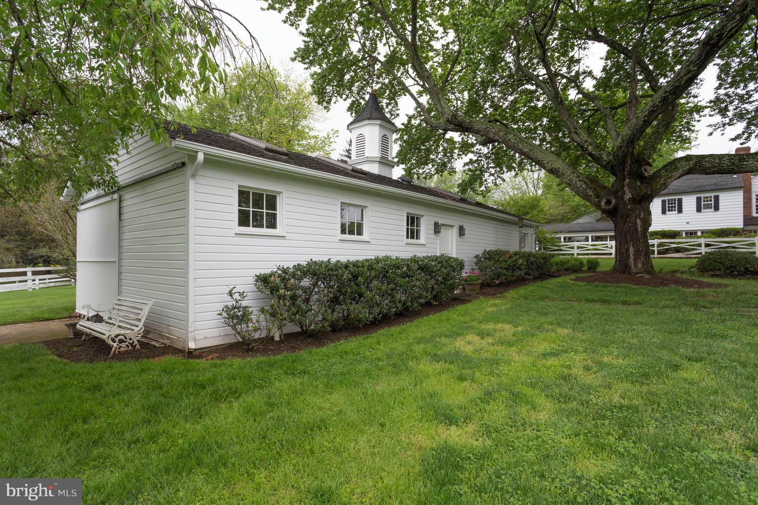 641 Seneca Road Great Falls, VA 22066 - Photo 29 of 30 Exterior (Rear)
