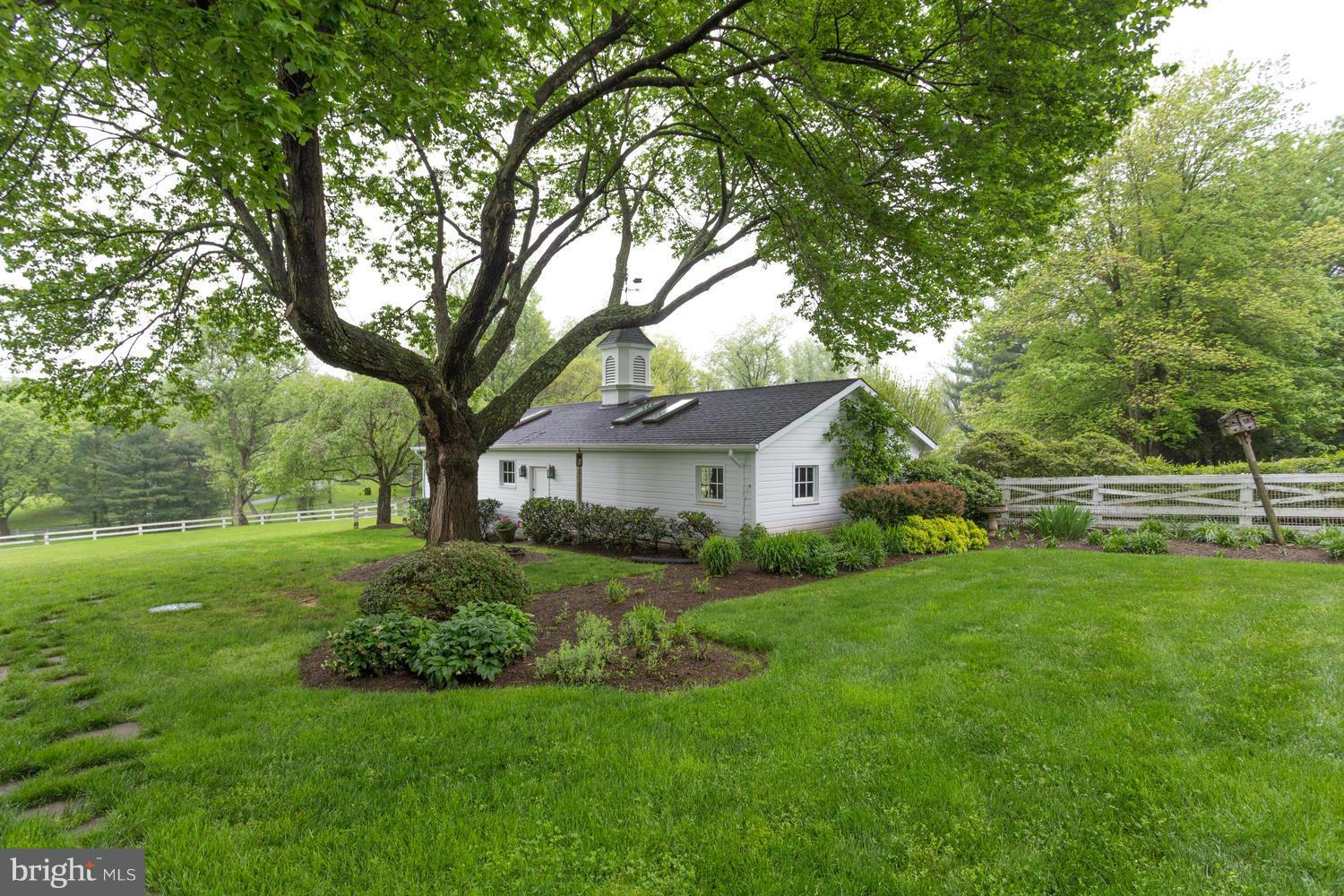 641 Seneca Road Great Falls, VA 22066 - Photo 30 of 30 Exterior (Rear)