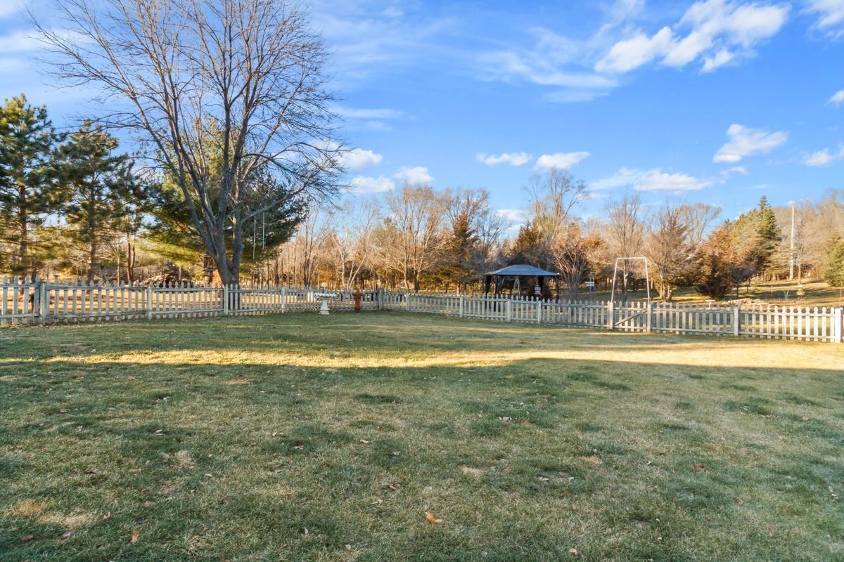 12390 Stoneridge Road Dayton, MN 55327 - Photo 24 of 34 Gallery Image 24