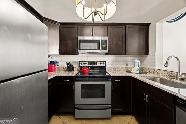 $655,000 | 105 Whitaker Street, Unit 302, Savannah, GA 31401