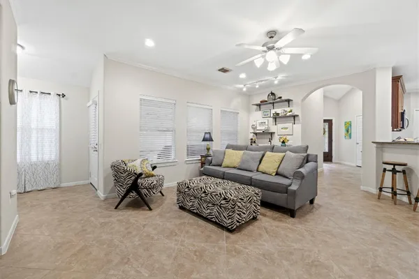 $295,000 | 194 West Kentwick Place, Conroe, TX 77384