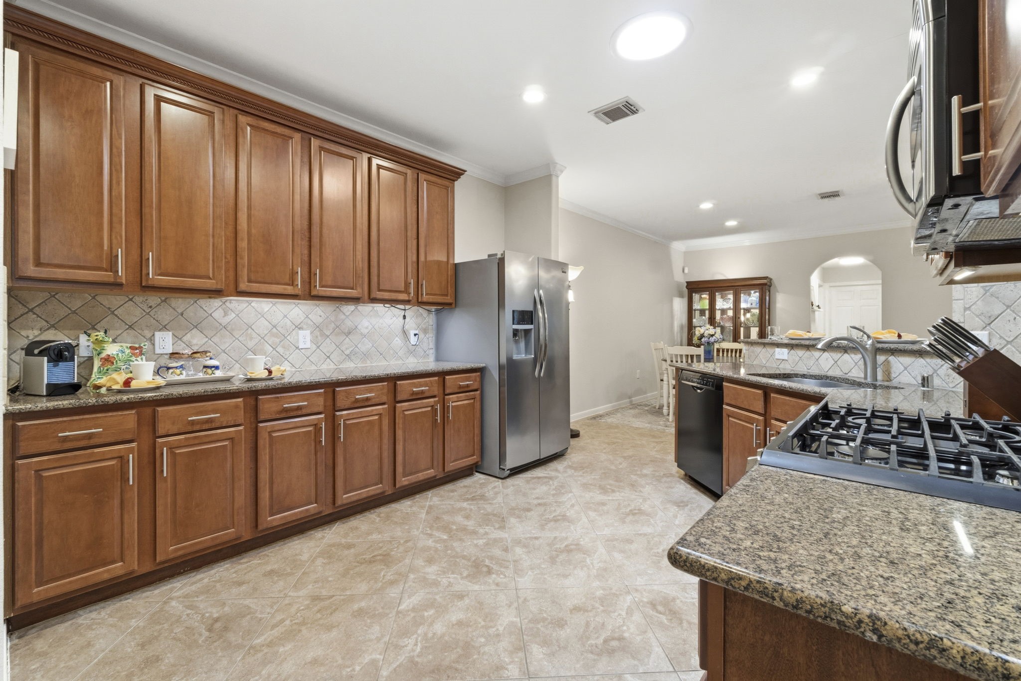 194 West Kentwick Place Conroe, TX 77384 - Photo 6 of 30