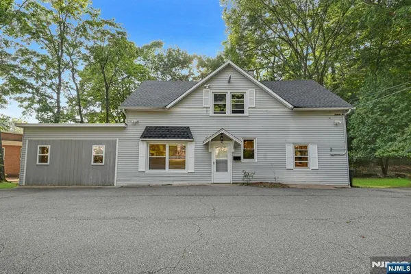 front view of house with a yard