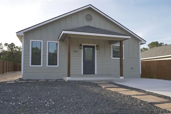 $1,550 | 241 Brushy Crk Trail, Bandera, TX 78003