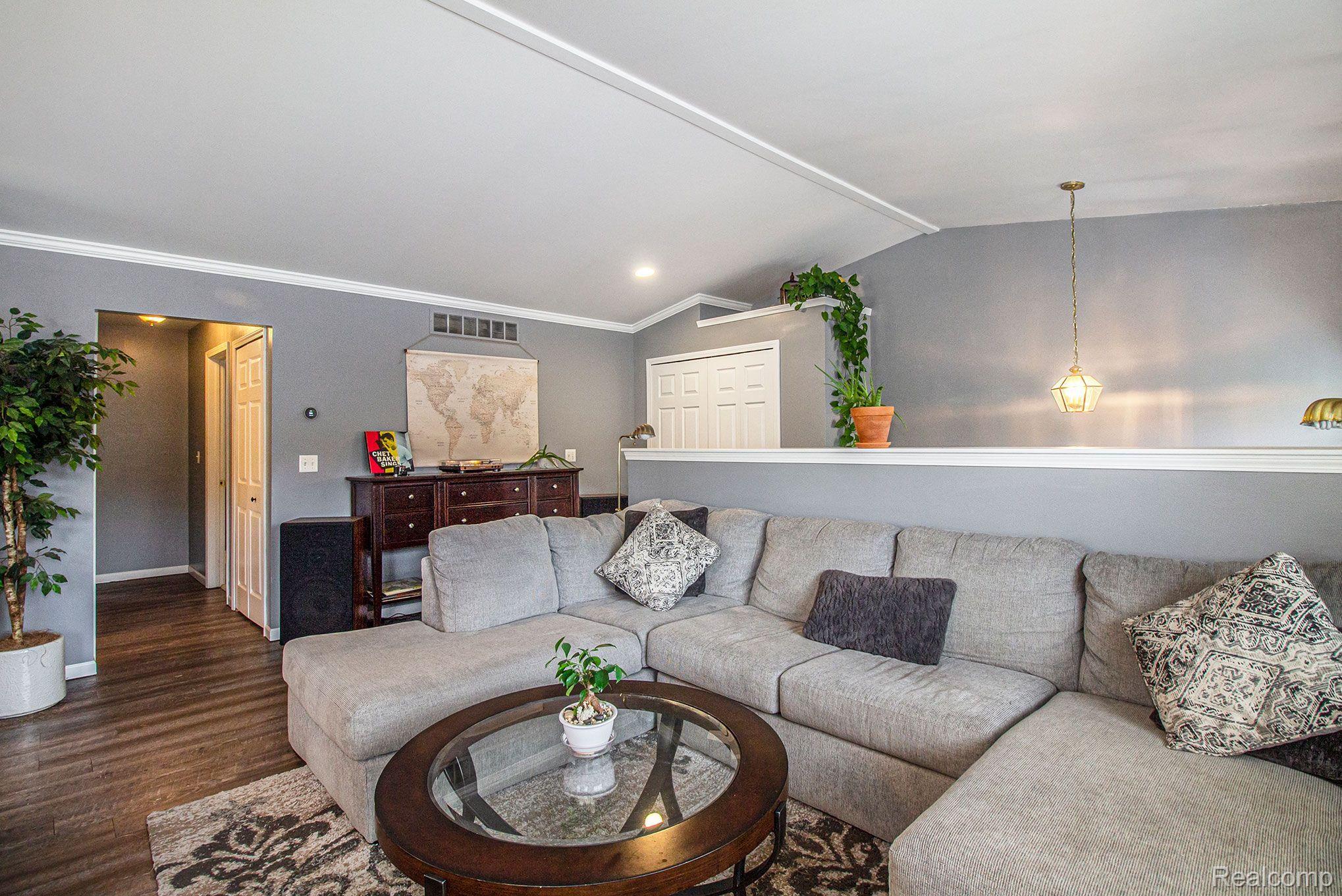 9537 Timber Ridge Drive Grand Blanc, MI 48439 - Photo 3 of 23 Gallery Image 3