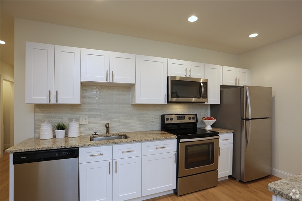 875 Elm Street, Unit 404 Manchester, NH 03101 - Photo 8 of 40
