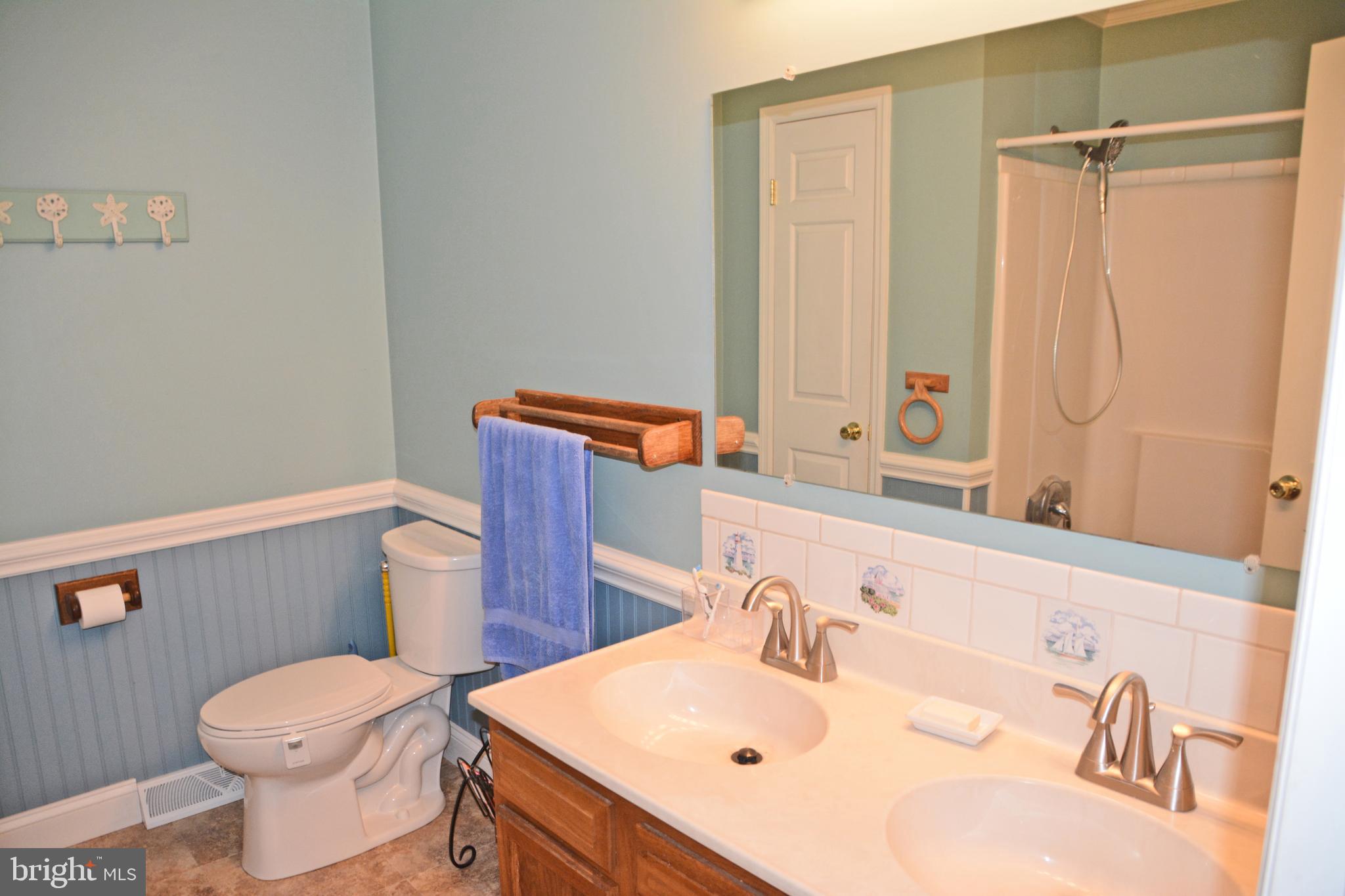 1749 Wilderness Road Lancaster, PA 17603 - Photo 26 of 54 Hall Bath