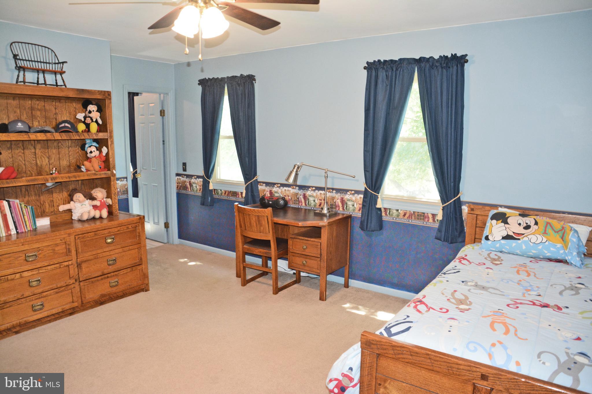 1749 Wilderness Road Lancaster, PA 17603 - Photo 29 of 54 Large WIC in Bedroom 3