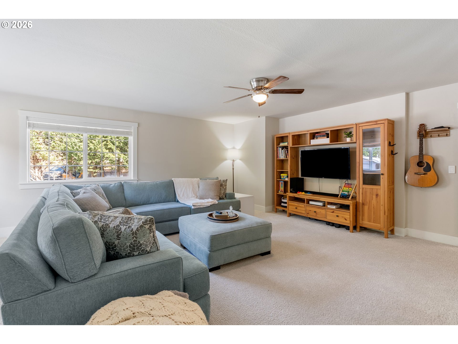 92 Rancho Del Oro Road Stevenson, WA 98648 - Photo 22 of 45 a living room with furniture and a flat screen tv